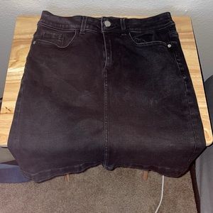 Women’s Black Skirt S8